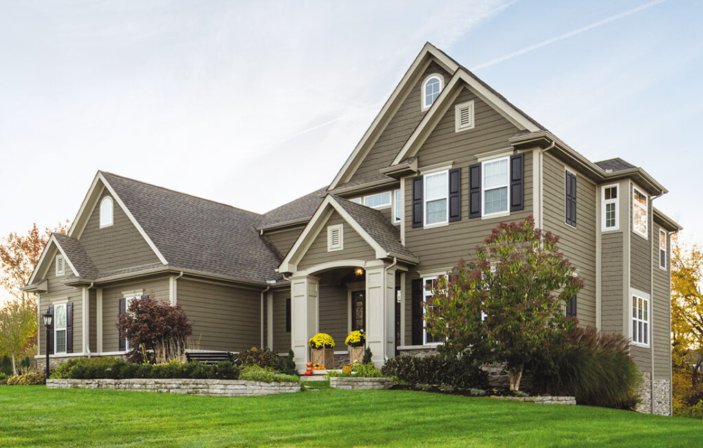 a timeless house siding idea with vinyl siding